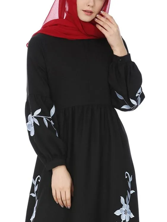 Wholesale Black Round Neck Long Sleeve Embroidered Zip Back Maxi Dress